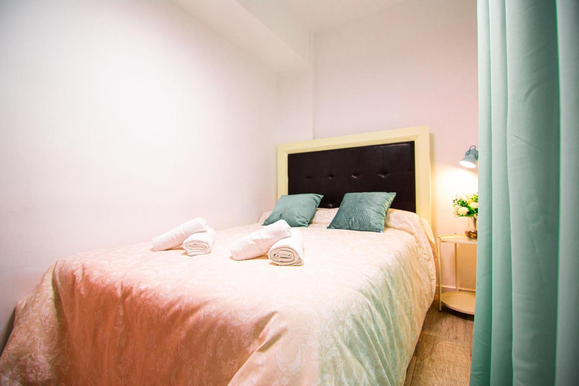 Edomus Playa Y Sol Boutique Apartment Севиля Екстериор снимка