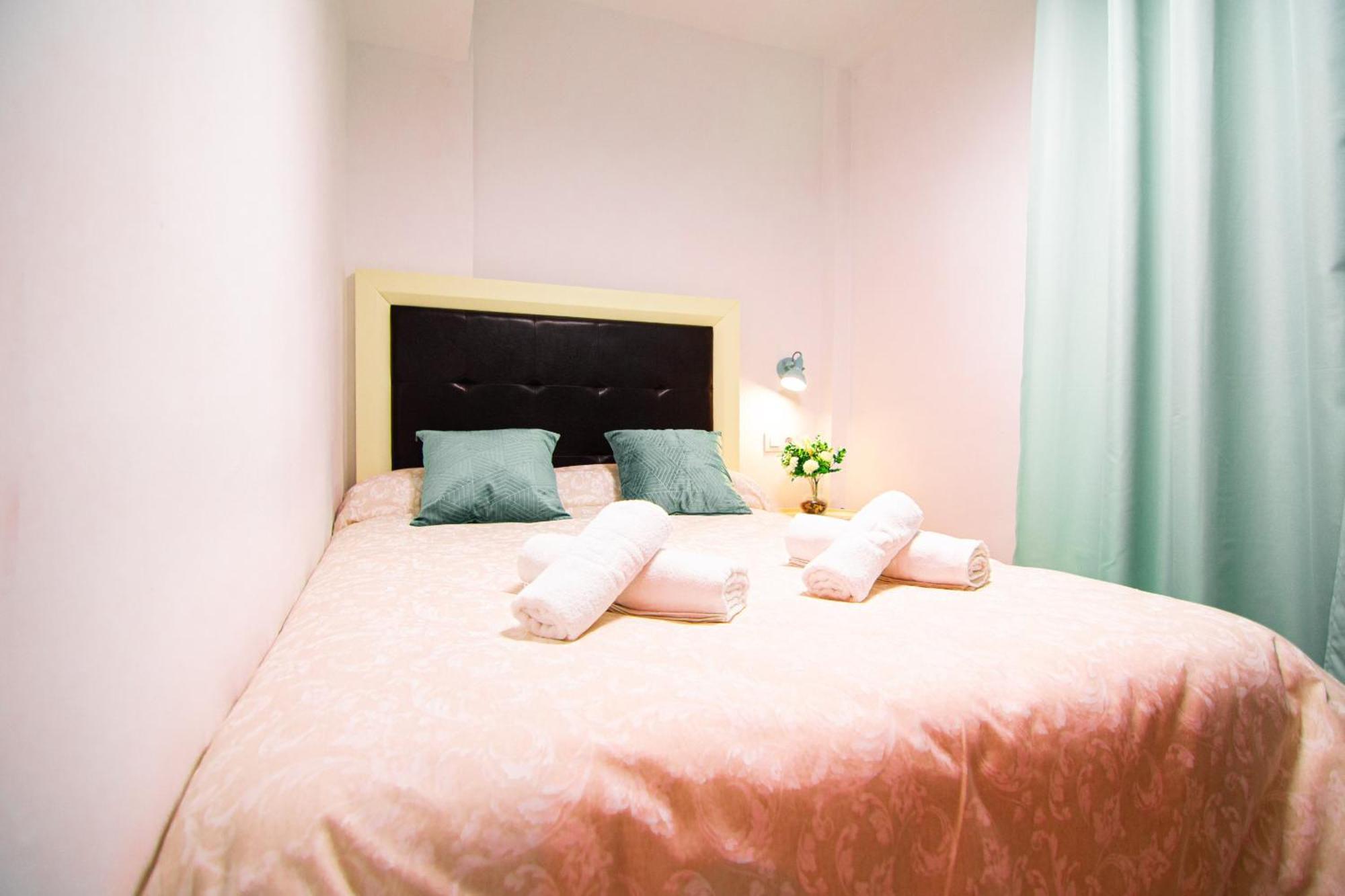 Edomus Playa Y Sol Boutique Apartment Севиля Екстериор снимка