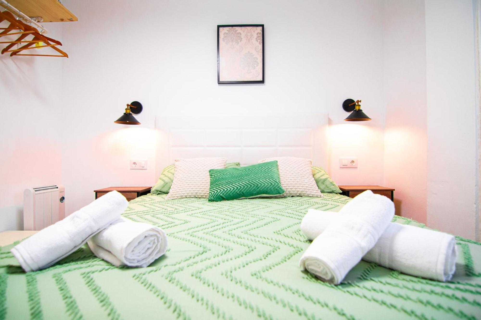 Edomus Playa Y Sol Boutique Apartment Севиля Екстериор снимка